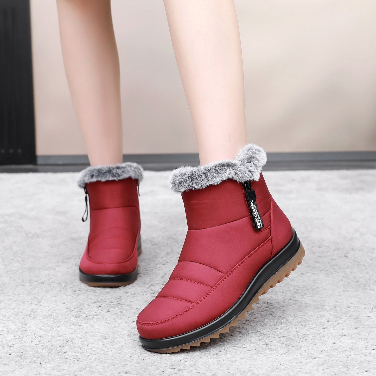 Bottes d'hiver courtes pour femmes chaudes avec doublure polaire.