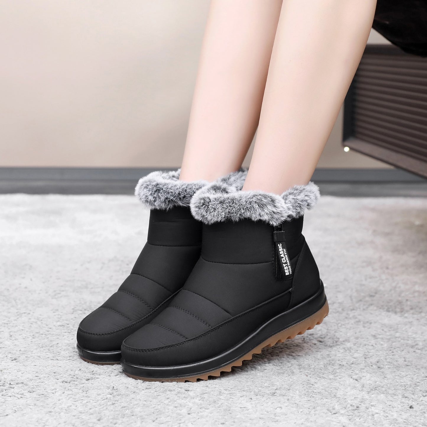 Bottes d'hiver courtes pour femmes chaudes avec doublure polaire.